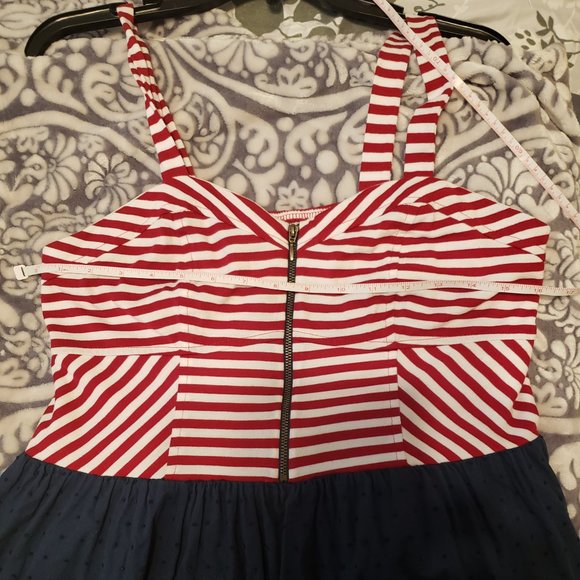 Super cute red,white &blue w/ Zipper front - Picture 4 of 5